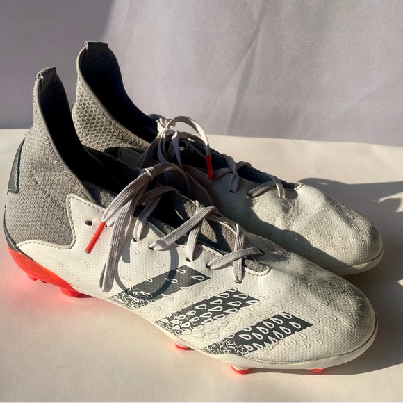 adidas PREDATOR FREAK.3 TURF SOCCER CLEATS, Men’s Size 5, Cloud White /Solar Red - Picture 3 of 12